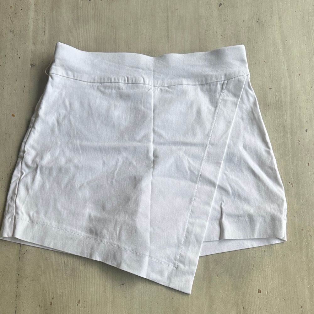 NY&C white skort
